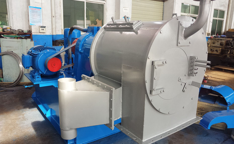 HR500雙級活塞推料離心機主機