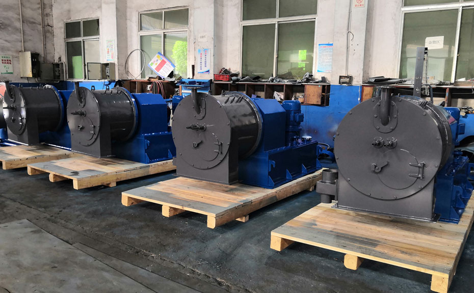 HR400雙級(jí)活塞推料離心機(jī)